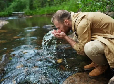 Cómo encontrar agua en la naturaleza